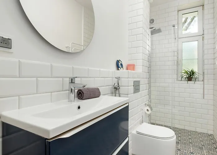 Bright 3city In Center By Renters Lejlighed *