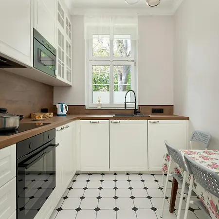 Apartment Bright 3city In Center By Renters Sopot